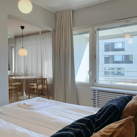 Top-floor 1br & Ac - Metro At Door - 5min To Center