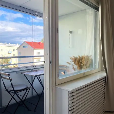 Top-floor 1br & Ac - Metro At Door - 5min To Center Lejlighed *