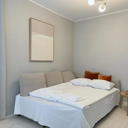 Top-floor 1br & Ac - Metro At Door - 5min To Center Helsinki