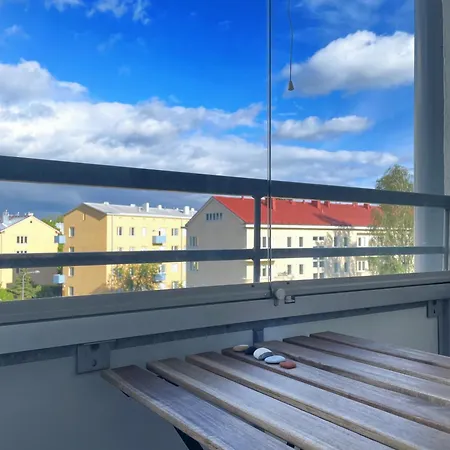 Lejlighed Top-floor 1br & Ac - Metro At Door - 5min To Center Helsinki